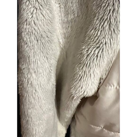 The North Face Girls' Jacket - Size Medium - Picture 4 of 11